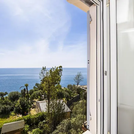 Vivo - Sea View | 2br| Ac| Wifi| La Casa Marinaio Apartment *